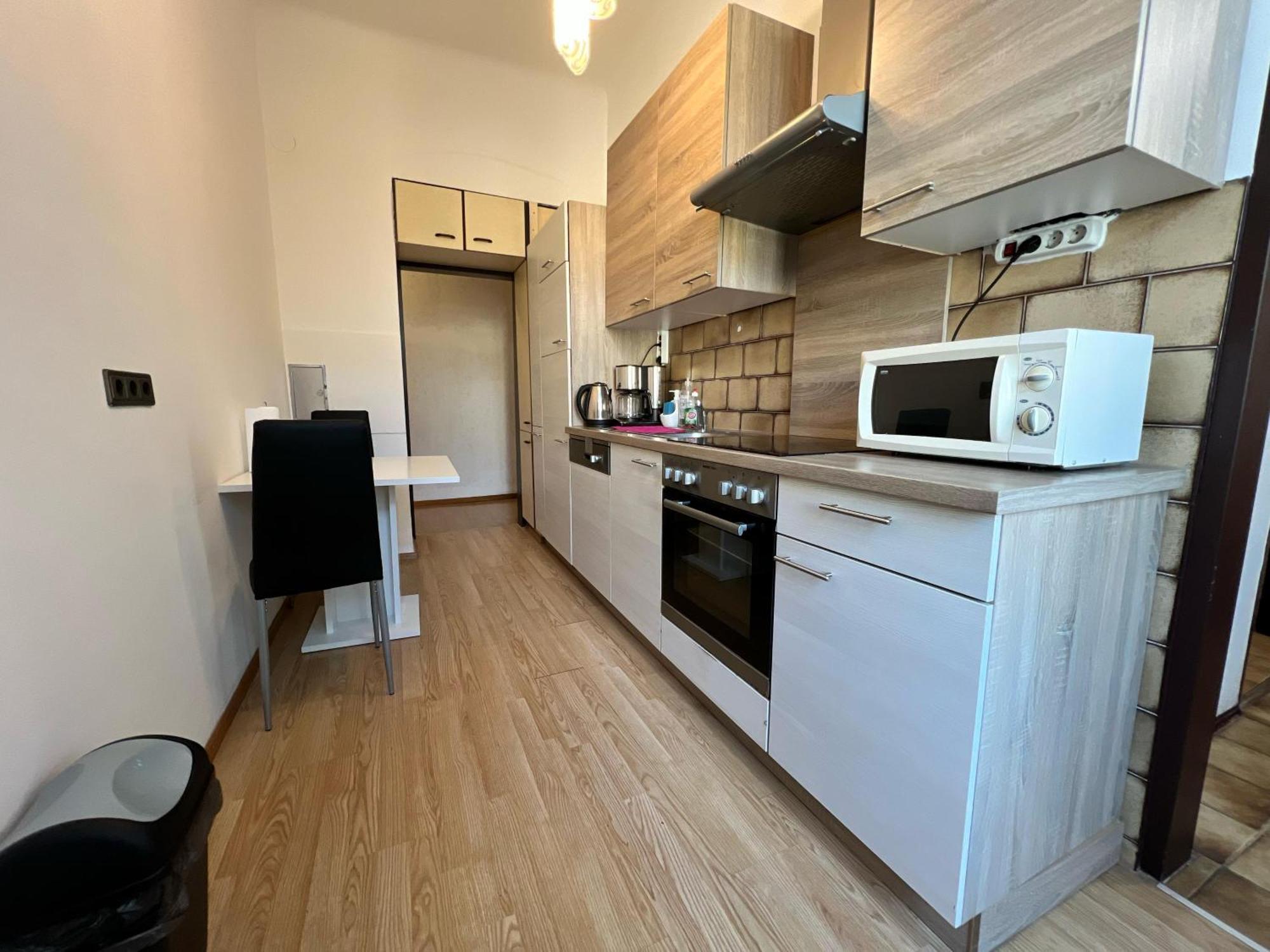 Apartment Welcoming 3br Shared Apt-near Bahnhof Meidling Vienna