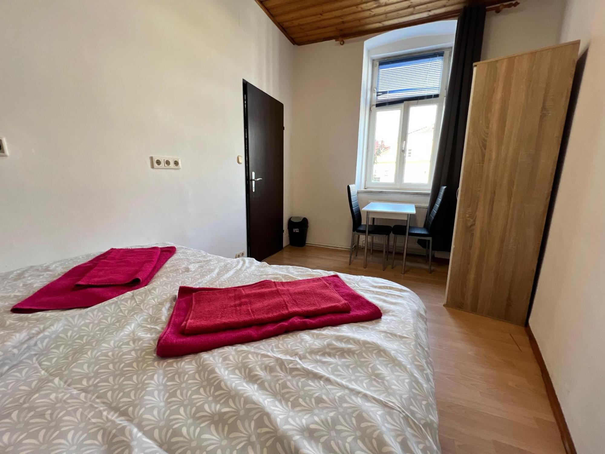 Welcoming 3br Shared Apt-near Bahnhof Meidling Appartement